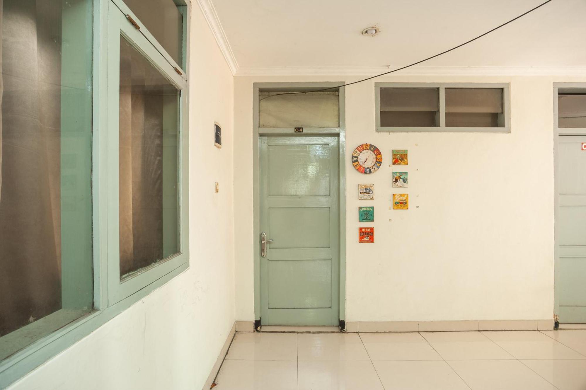 RedDoorz Plus near RS PMI Bogor Exterior foto